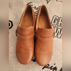 Bare Traps Brown Leather Slip-On Clogs